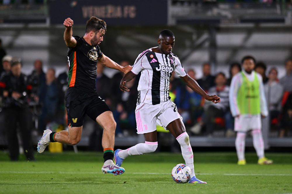 鲍曼：“点球杀手”是怎么炼成的 对500场里程碑感到惊讶